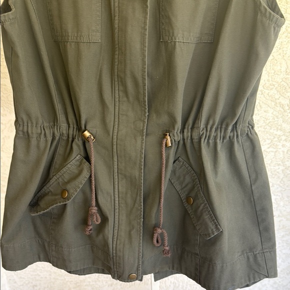 American Rag - Picture 4 of 5